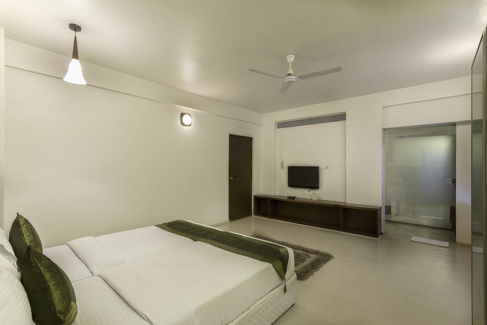 Corporate Stay Pune Bagian luar foto